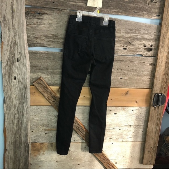 AEROPOSTALE Size 2 Black Distressed High Rise Curvy Jeggings - Picture 4 of 5